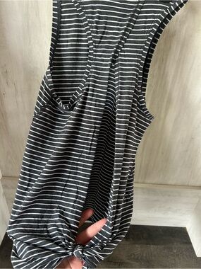 Size 2 LULULEMON TANK
